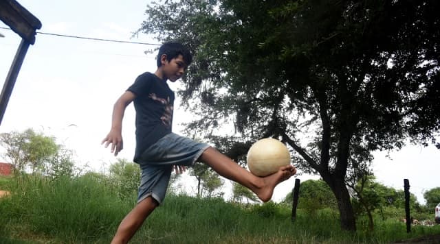 Rodrigo, el pequeño campeón que sueña con ser futbolista