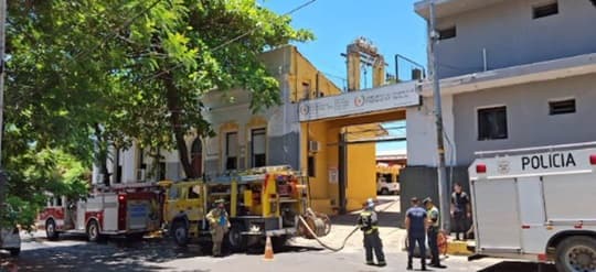 Incendio en oficinas de la Secretaría de Emergencia Nacional