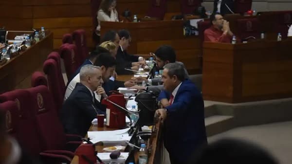 Diputados aprueban proyecto de ley de servicio civil con cambios