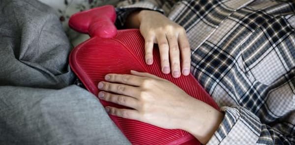 Relación genética entre dolor menstrual y depresión: nuevo estudio revela vínculos clave