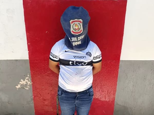 Prófugo se lanza del segundo piso del Silvio Pettirossi