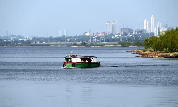 Río Paraguay sube niveles, pero sigue lejos de la normalidad