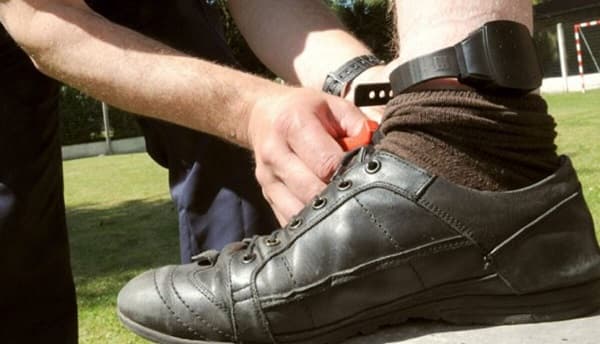 Paraguay estrena uso de tobillera en caso de violencia familiar