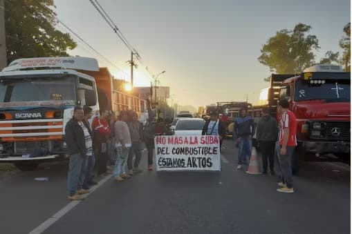 Camioneros advierten protestas ante nueva suba del combustible