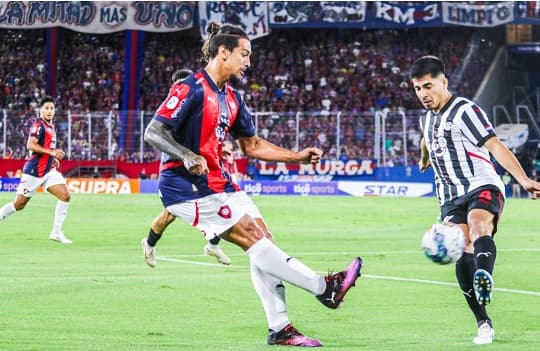 Cerro y Libertad igualan en un intenso duelo en Barrio Obrero