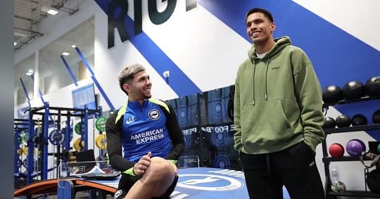 Julio Enciso y Diego Gómez: una hermandad que brilla en Brighton