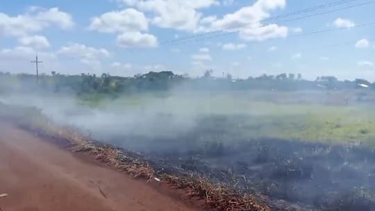 Múltiples incendios de pastizales amenazan Minga Guazú