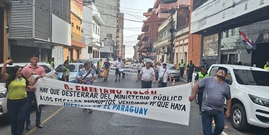 Jubilados de Caja Municipal exigen avances en denuncias de corrupción