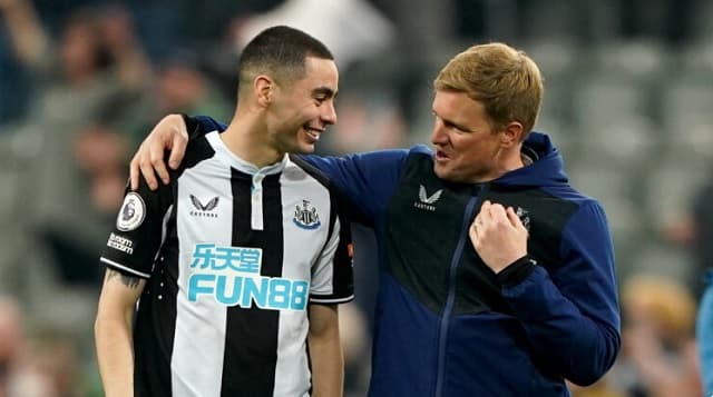 DT del Newcastle resalta a Almirón como clave y descarta rumores de salida