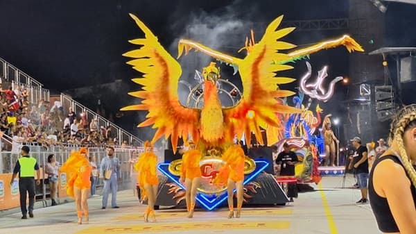 Carnaval Encarnaceno 2025: La gran fiesta del sur arranca este sábado