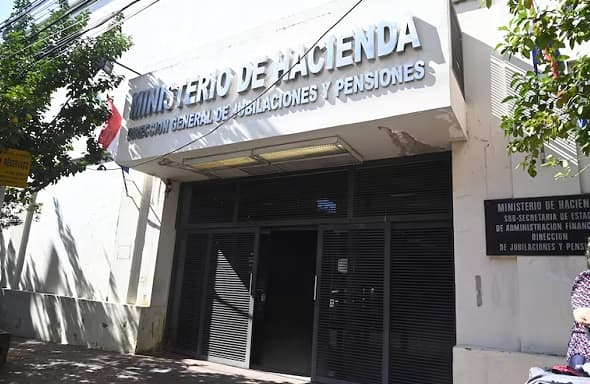 Jubilados sin censo digital quedarían sin cobrar