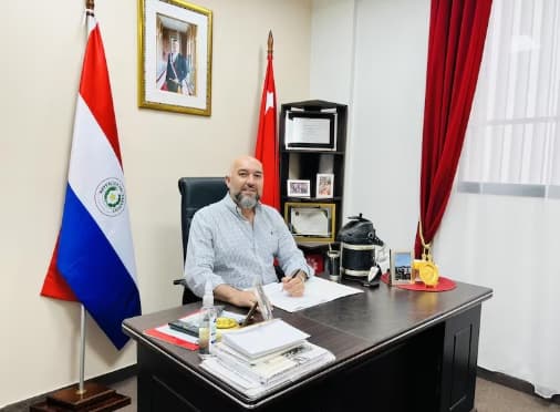 Diputada Vallejo impulsa expulsión de Arévalo por presunta corrupción