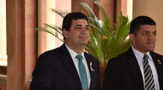 Velázquez admite conocer sospechas sobre hijo de Lalo en campaña