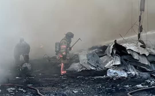 Incendio en depósito de cubiertas fue totalmente controlado