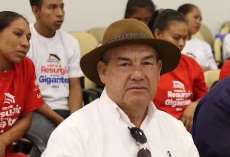 Denuncian a funcionaria de Fiscalía por extorsión a Lalo Gomes