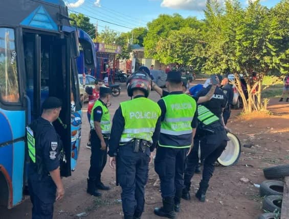 Operativo policial deja 113 demorados y cuatro detenidos tras el partido entre Cerro y Recoleta