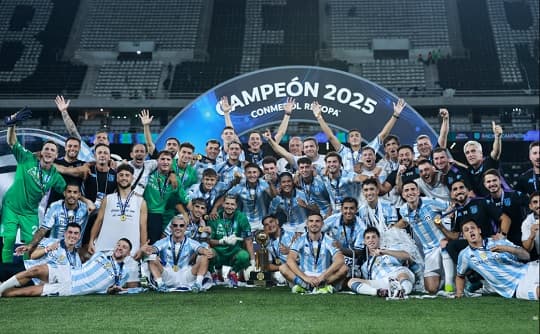Racing conquista Río y se alza con su primera Recopa Sudamericana