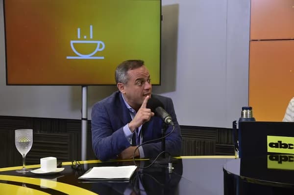 Camilo Benítez advierte a Peña que debe declarar con veracidad su patrimonio ante la Contraloría