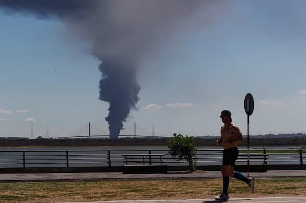 Mades confirma aire limpio tras incendio en Puerto Fénix