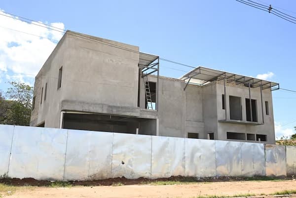 Inconsistencias en compra-venta de terreno de diputada Vega