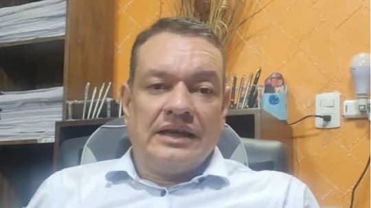 Fiscalía ordena detener a abogado que agredió a funcionaria