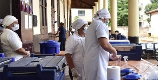 MEC amenaza con sanciones a directores que denuncien comida en mal estado