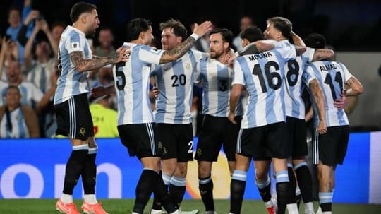 Argentina vence 4-1 a Brasil y se convierte en el primer clasificado al Mundial
