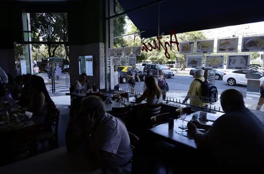 Buenos Aires sufre apagón masivo bajo calor extremo