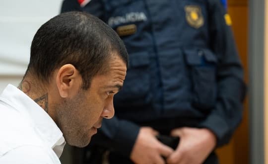 Dani Alves es absuelto del delito de agresión sexual