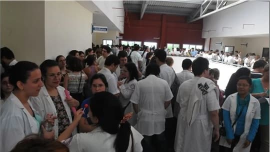 Crisis en la formación médica: un solo tutor para 20 alumnos