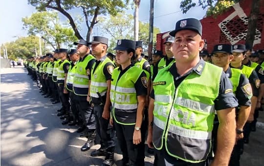Policía detuvo a 29 cuidacoches ilegales en el Defensores