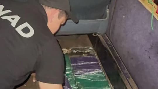 Incautan bus con 1.667 kilos de marihuana en Caacupé