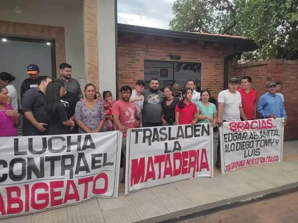 Promesa de títulos gratuitos en Ñuatí a cambio de apoyo político