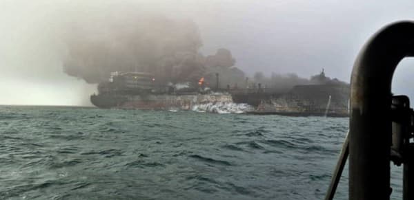 Desastre en el Mar del Norte: petrolero y carguero chocan en aguas británicas