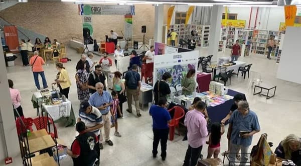 Polémica cultural marca el cierre de la Feria del Libro Chacú-Guaraní