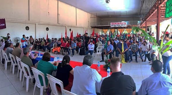 FG se fractura y la izquierda se reagrupa en dos espacios