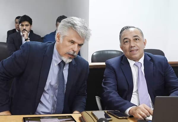 Tribunal mantiene acusación contra exministro Giuzzio