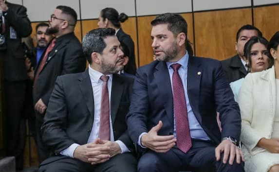 Latorre defiende a Alliana en caso pupitres: “Es un ataque político”