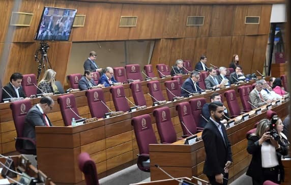 Rabonería y “cachafacismo” paralizan la Cámara de Diputados