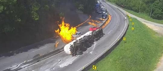 Explosión de camión cisterna causa incendio masivo en Brasil