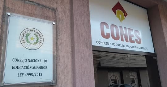 Cones suspende catastro de carreras de Medicina sin garantías