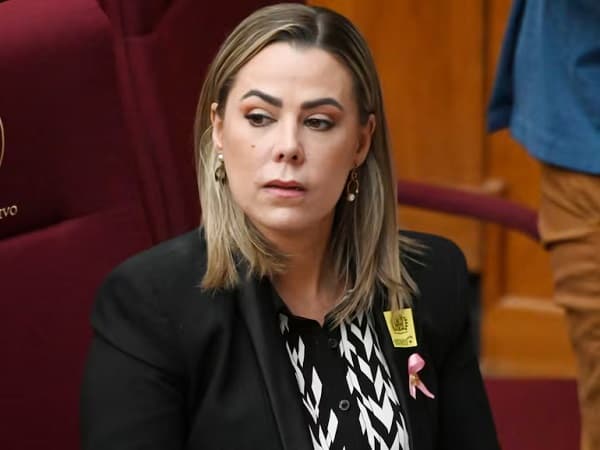 Lizarella propone ajuste de horario escolar