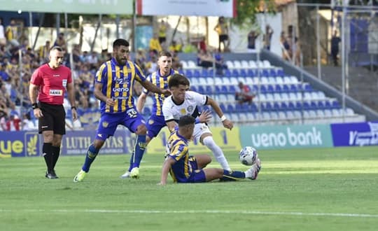 Olimpia debuta con Bustos como DT ante Luqueño