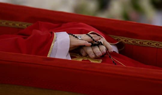 Papa Francisco: primeras imágenes de su féretro difundidas