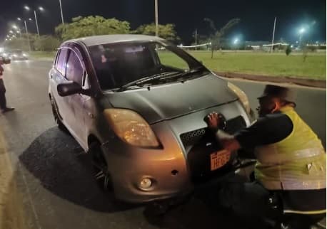 Militar ebrio choca tras persecución policial en Costanera Norte