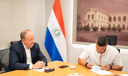 Nuevo decreto prohíbe aumentos y festejos estatales