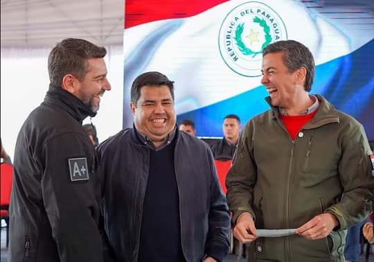 Piden informes sobre bonos y acciones de Peña vinculadas a licitaciones