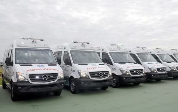 Cuatro empresas compiten por millonaria licitación de ambulancias