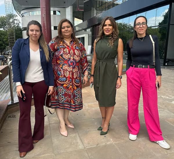 Concejalas de Asunción rechazan eliminación del Ministerio de la Mujer