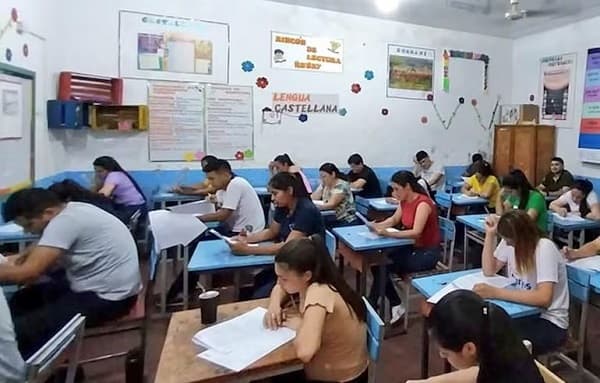 Posible fraude en examen docente: 2.300 repetirán prueba